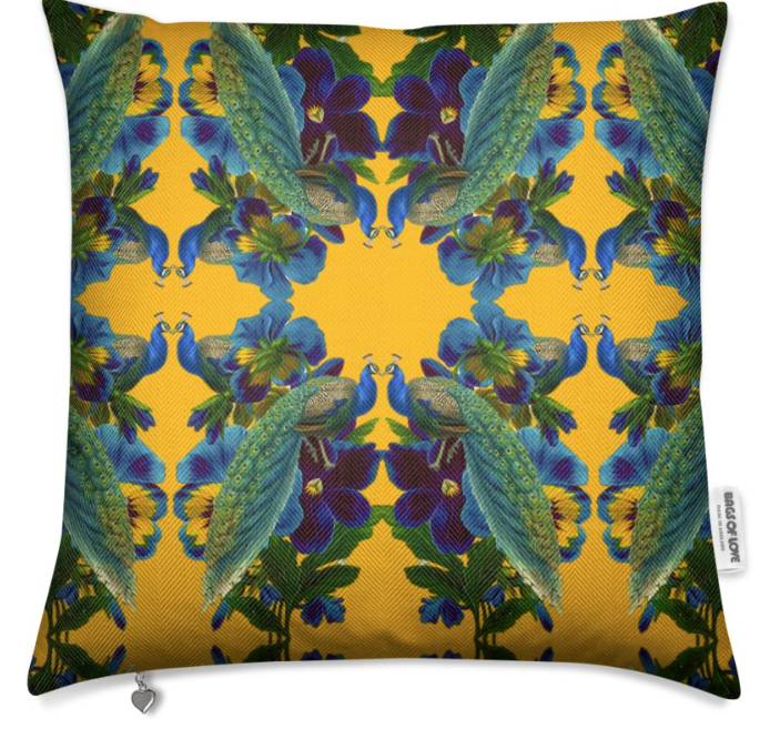D'AMOUR MEDIUM CUSHION - OCHRE