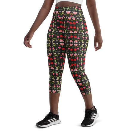 Flamingo stripes Women’s Capri Leggings