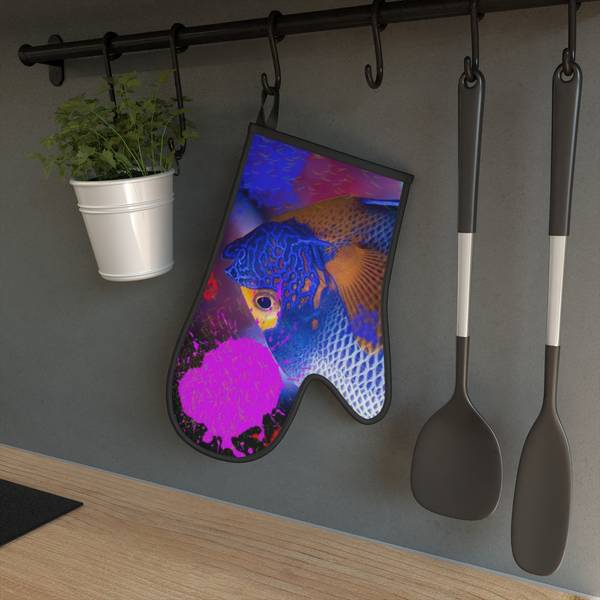 Printed fish design oven glove